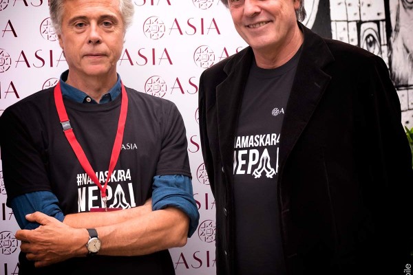 Carlo Massarini (a dx) con il Direttore di ASIA